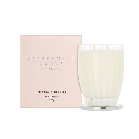 FREESIA & BERRIES | 370g Soy Candle